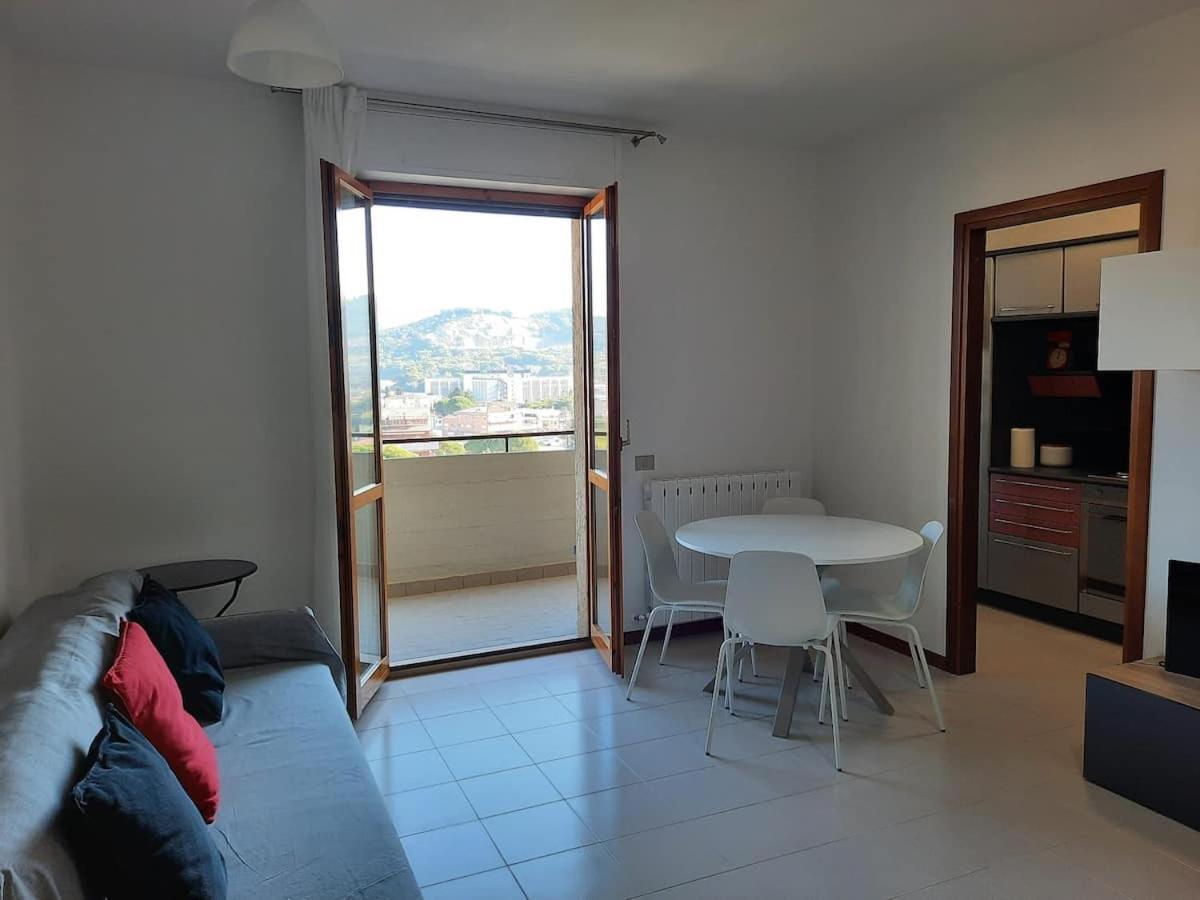 Appartamento Confortevole E Ben Servito San Mariano ภายนอก รูปภาพ
